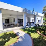 Amplia Puerto Banus 10 Con Piscina Y Jacuzzi - Es-175-41 * Marbella